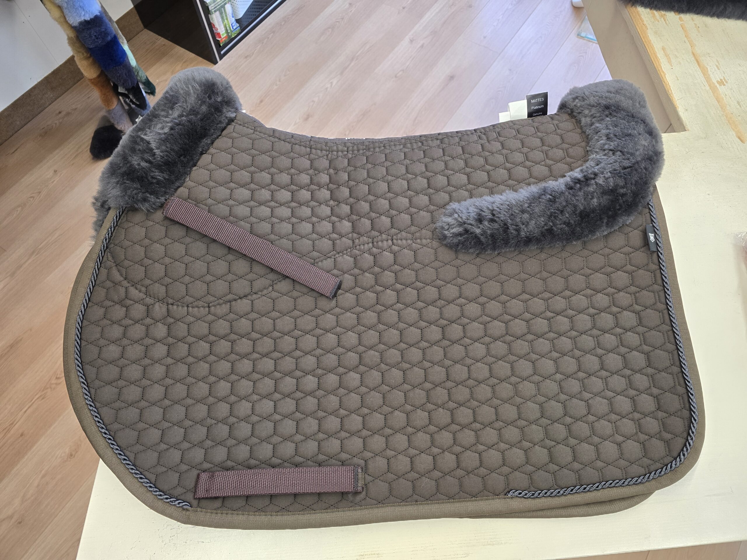 Mattes Springschabracke Grösse L – Bild 4