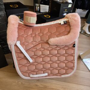Mattes Lammfellschabracke Misty Rose